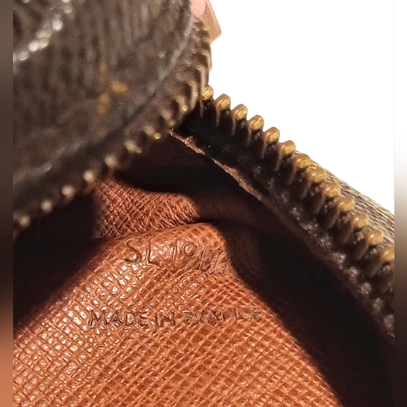 Louis Vuitton Monogram Compiegne 28 Clutch Bag W/ COA - Picture 13 of 16